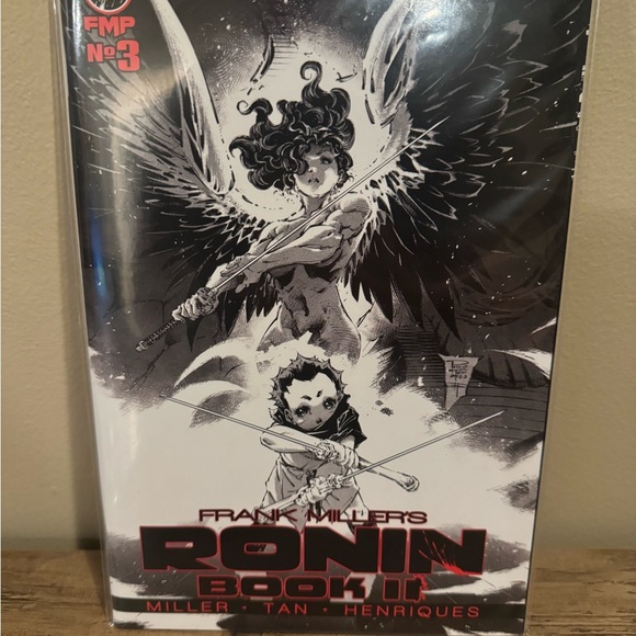 Frank Miller's Ronin Book II Comic Set - Picture 4 of 7